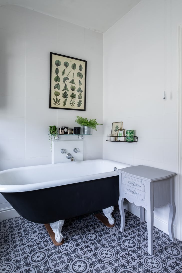 10 Boho Bathroom Ideas - Photos of Cool Bohemian-Style Bathrooms ...